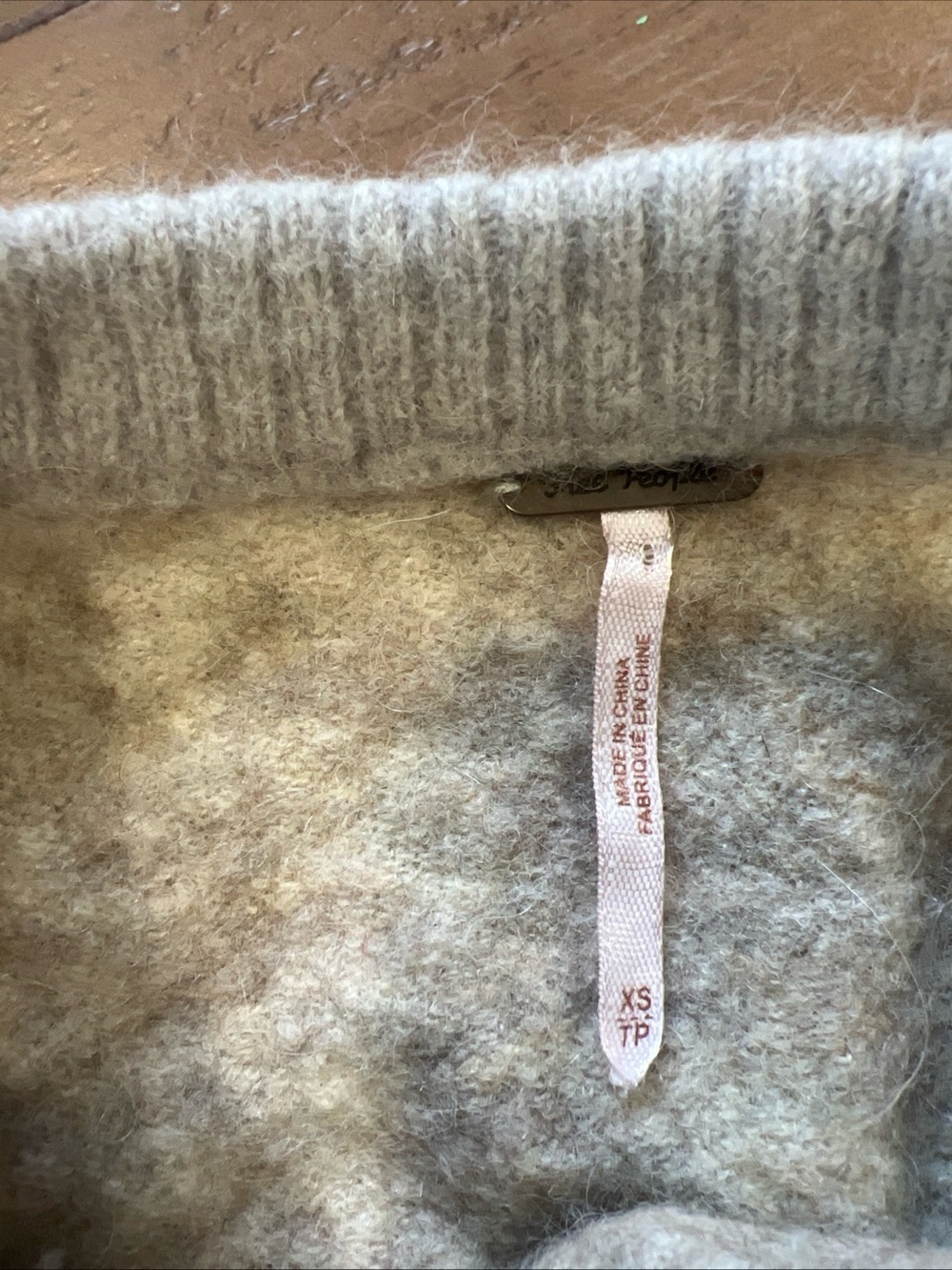 Free People Cropped Alpaca Wool Contrast Hem Knit Sweater XS Oatmeal Bohemian - Picture 5 of 7